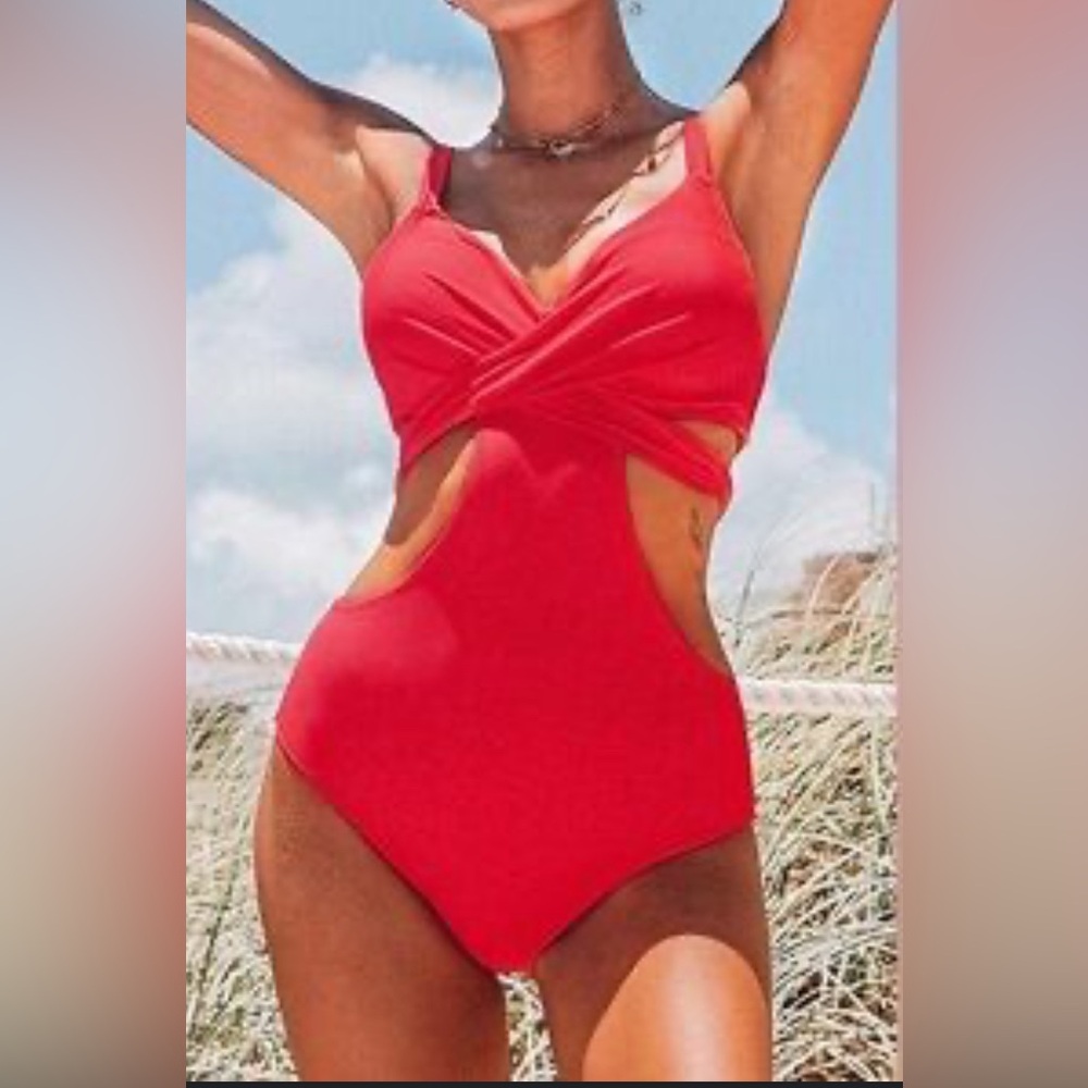 🆕 Cupshe Vibrant Red Swimsuit